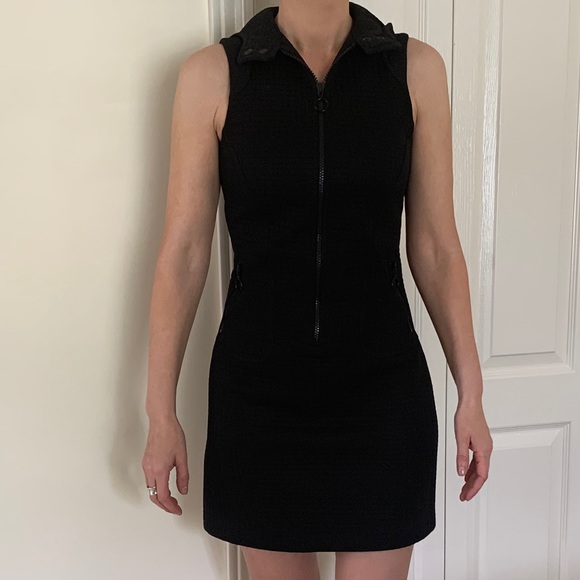 VINTAGE Y2K BLACK MINI DRESS WITH HOOD - Picture 4 of 8
